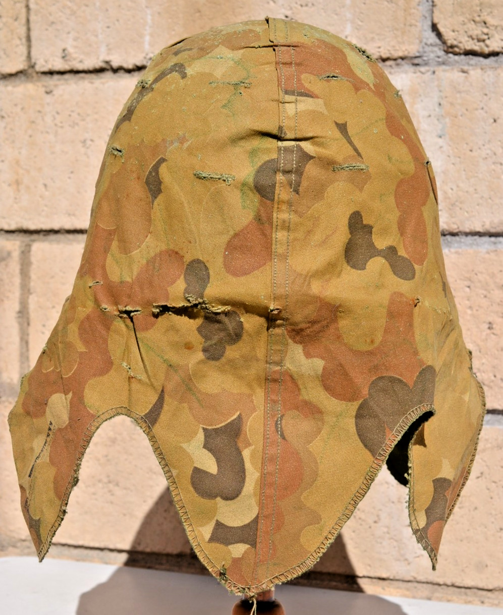 EARLY US ARMY M1 HELMET VIETNAM WAR VINTAGE CAMOUFLAGE COVER & PEACE PIN BUTTON