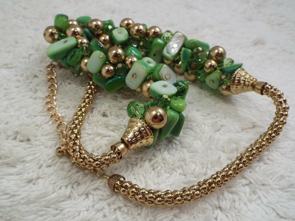 Goldtone Green Shell Bead Necklace (C51)