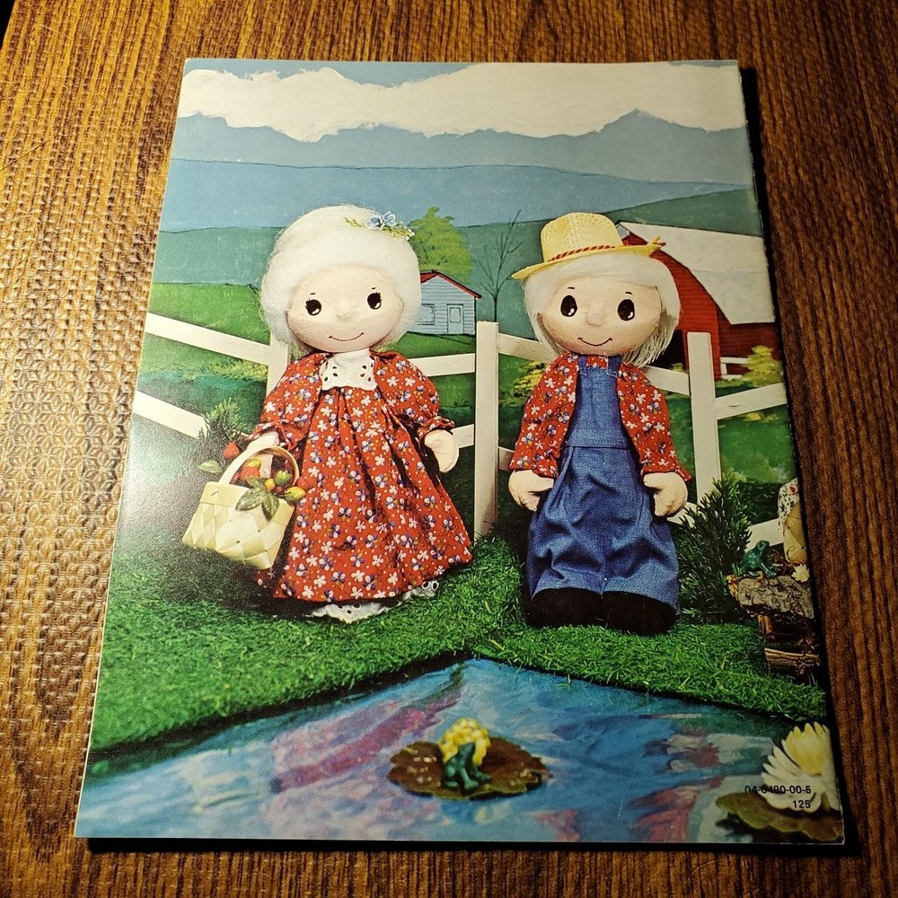 Mangelsen's Drape-Fab Dolls Craft Pattern Booklet 1975