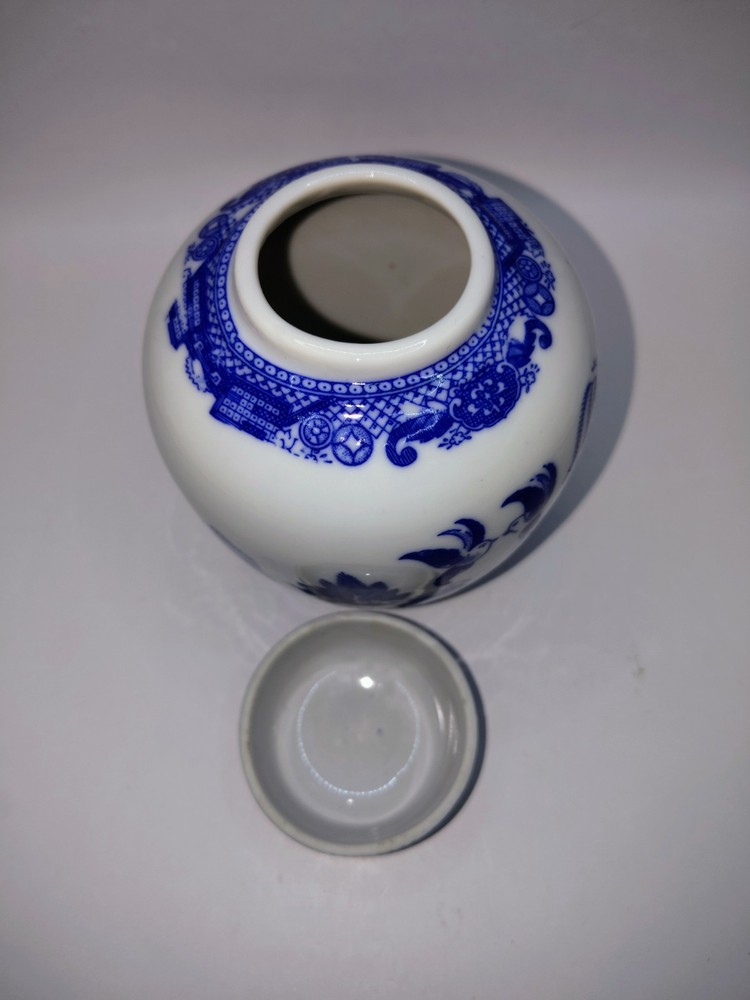 GINGER JAR BLUE WILLOW JAPN 5'' X 4''