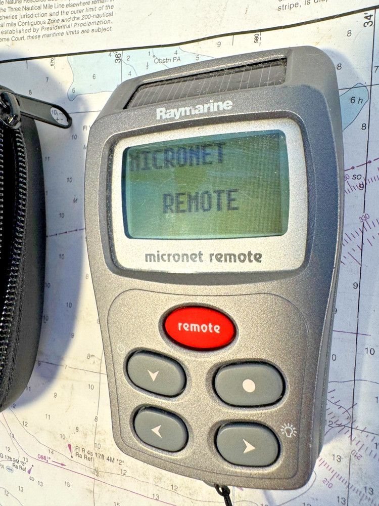 Raymarine Wireless Multi Dual Maxi Display's (+Wind,+Speed,+Depth + Controller)