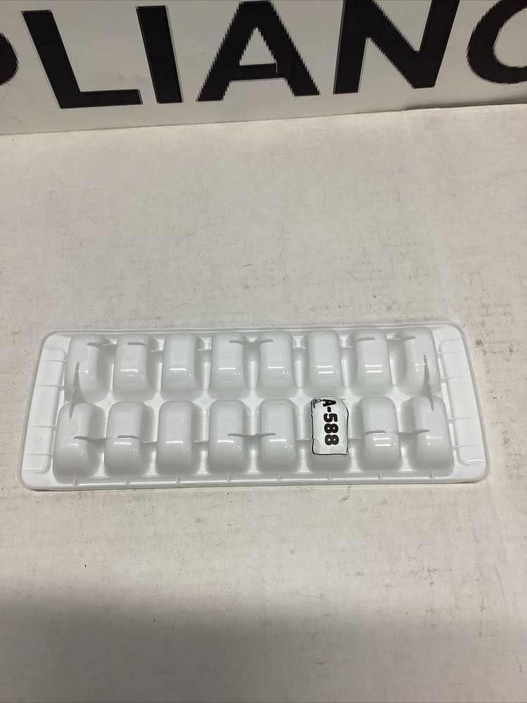 INSIGNIA ICE CUBE TRAY A588