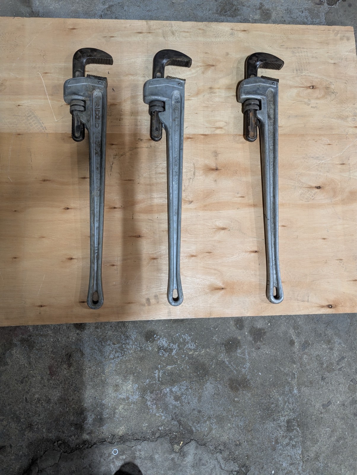 RIDGID #31110 36" H.D. STRAIGHT ALUMINUM PIPE WRENCH