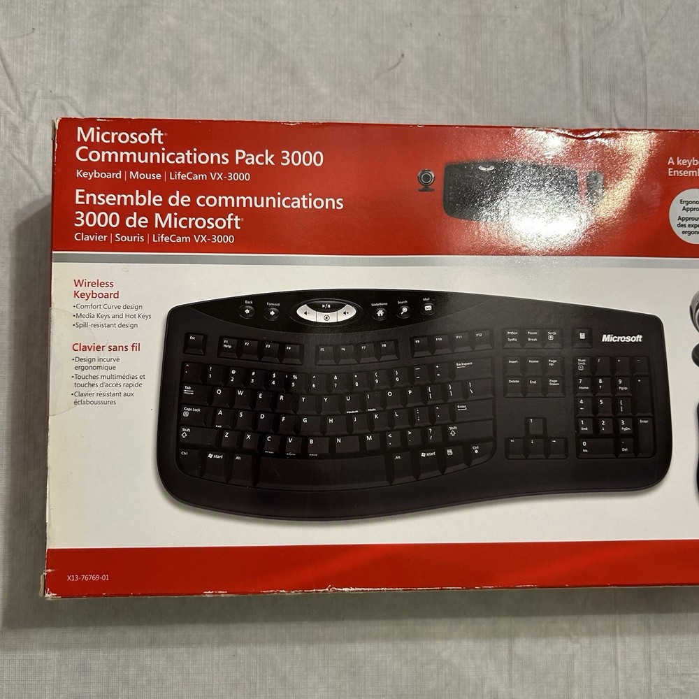 Microsoft Communication Pack 3000 Keyboard, Optical Mouse & LifeCam VX-3000 NEW