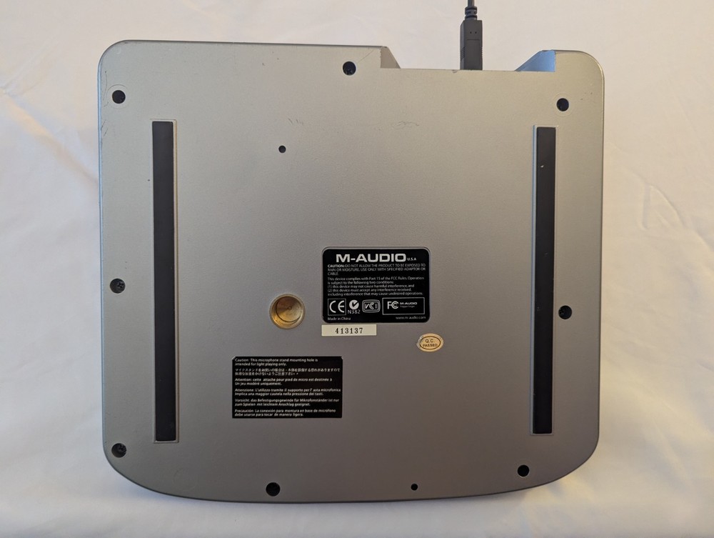 M-audio Triggered Finger (USB Knobs And Levels Work, 15/16 Pads Functional)