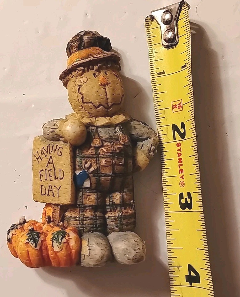 3 Inch Adorable Scarecrow.