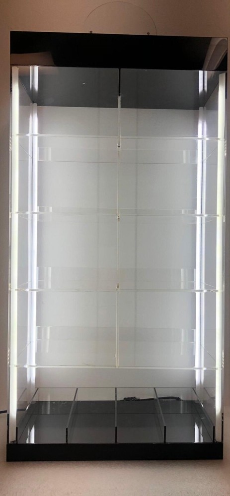 Counter Top Acrylic Display Stand with 4 LED Light Using for Multi-Purpose