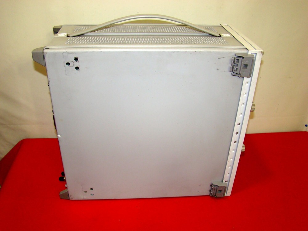 HP Hewlett Packard 8753E 30 kHz to 3 GHz Vector Network Analyzer FOR PARTS pict