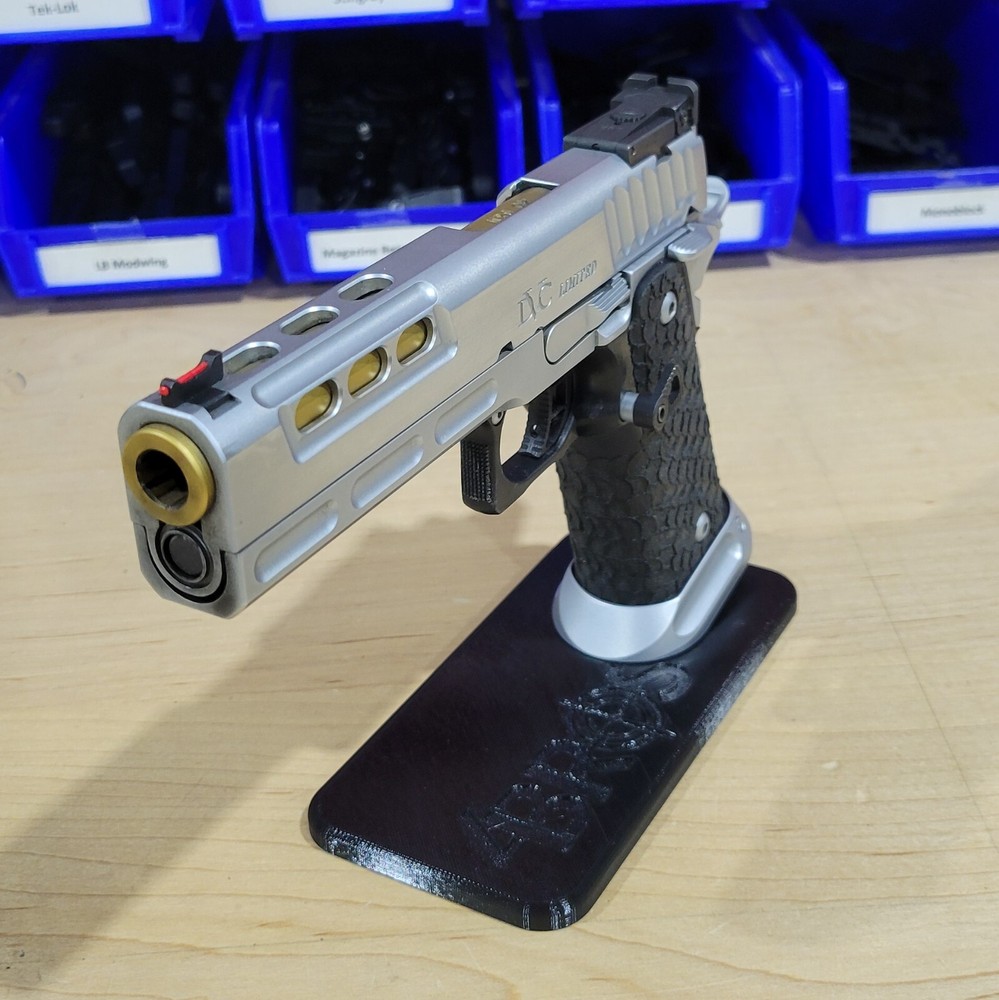 4Bros 2011 Pistol Stand