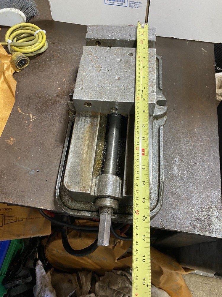 Kurt Machine Vise 6 “ With Handle ￼