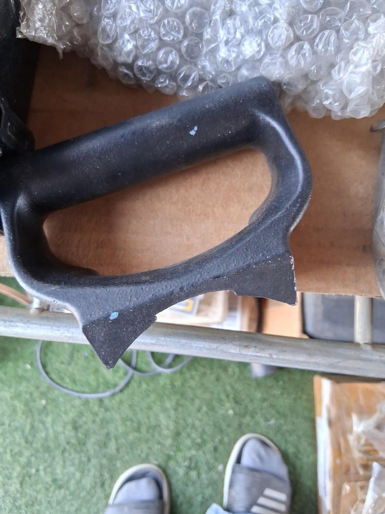 Atlas Handle Support #CA048548 And Band Handle