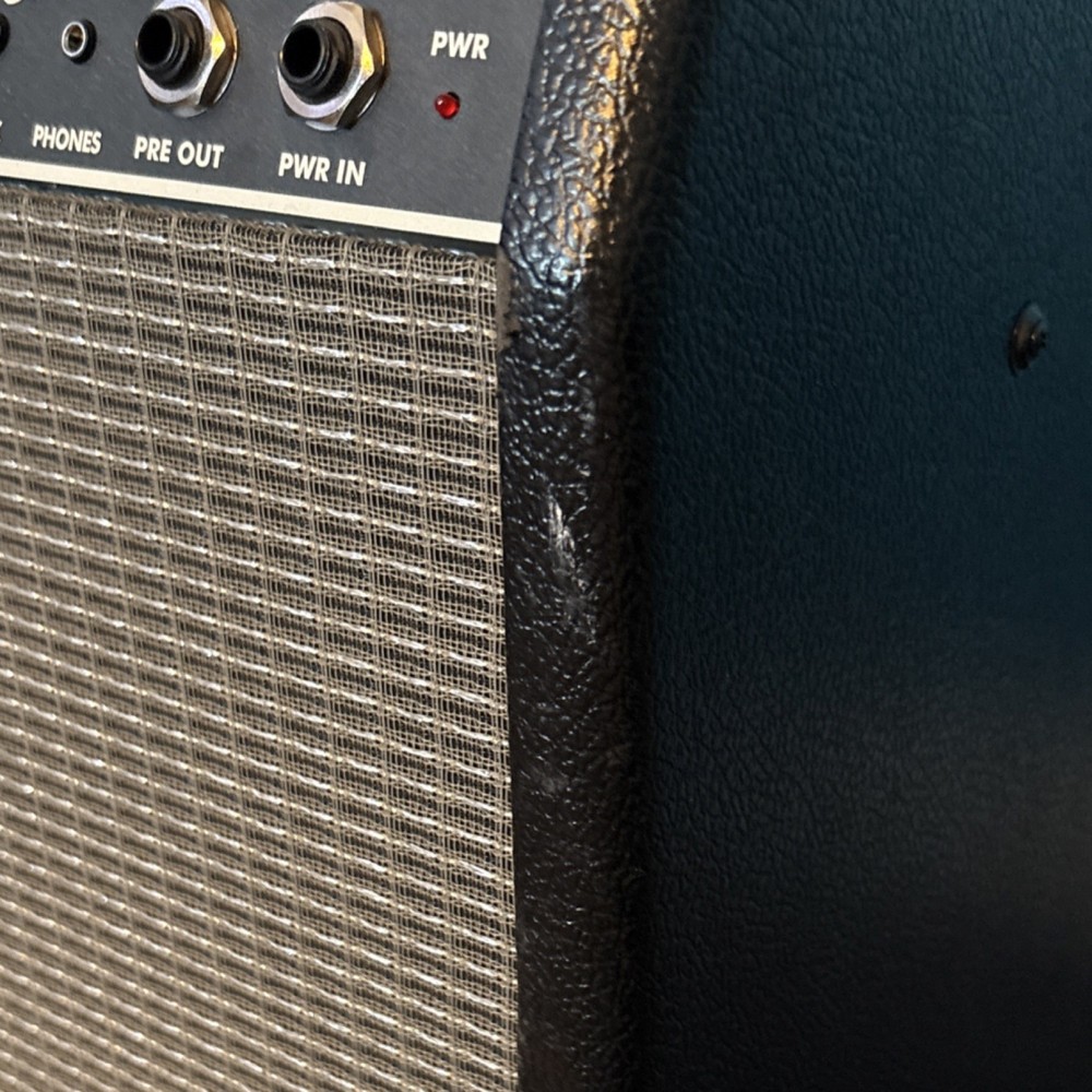 Fender Champion 100 Combo Solid State 100W Guitar Amp 2 Channels 2 Speakers