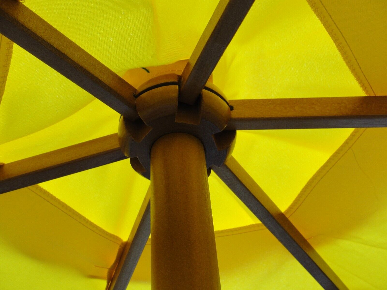 CORONA LIGHT BEER 👑 PATIO MARKET UMBRELLA YELLOW CANVAS WOOD POST 7' NEW IN BOX