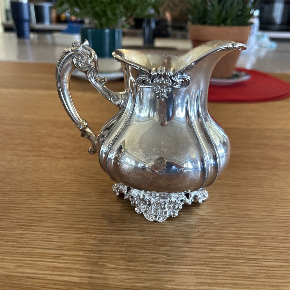 Knickerbocker Silver Co. Coffee Creamer Sugar Teapot 2601 silver plate