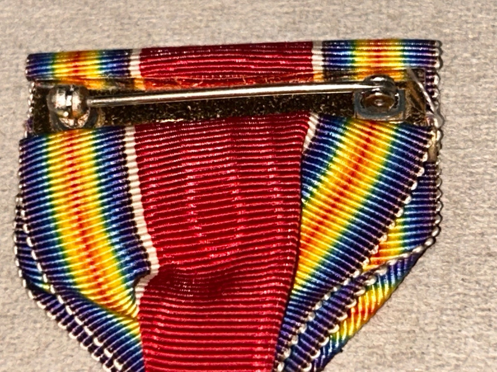 Mint Original Issue WW2 Victory Medal