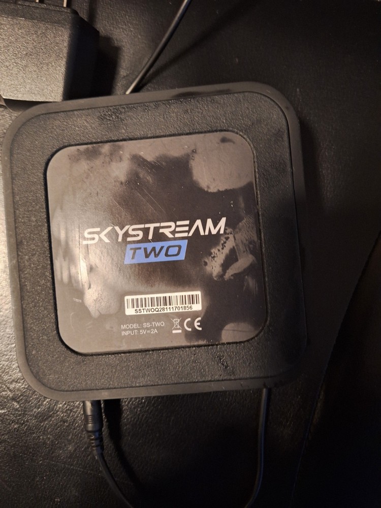 SkyStream 2 Two Android Media Streamer SS-TWO - W/ Power Cord, and Remote