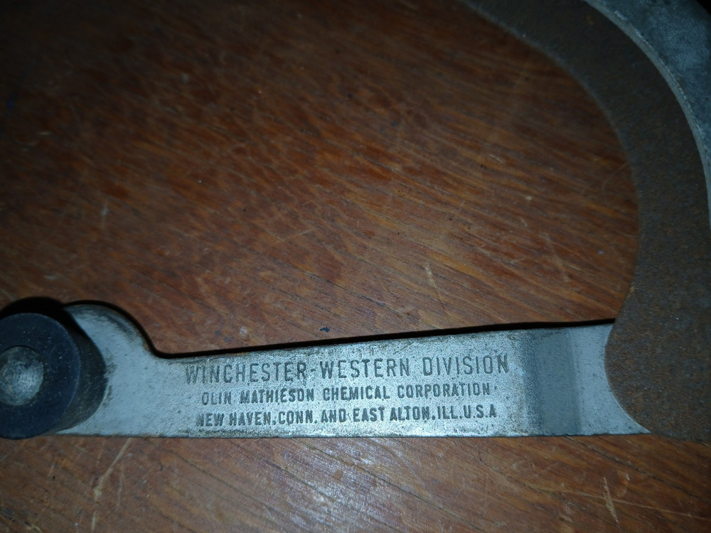 Clay Pigeon Hand Trap - Used