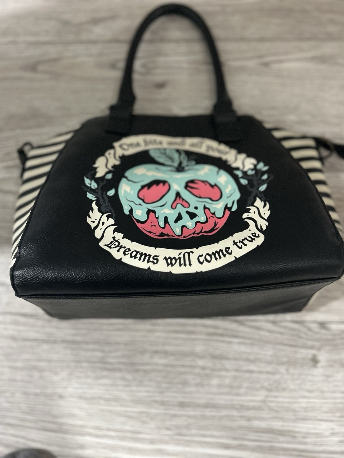 Loungefly Disney Purse Snow White Evil Queen Poison Apple Black Carry Bag