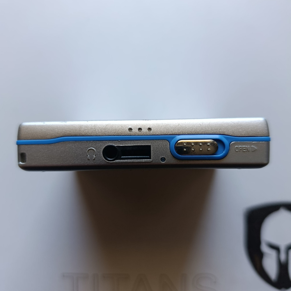 Sony MD Player Model MZ-E520 Light Blue and Silver Only Player Used