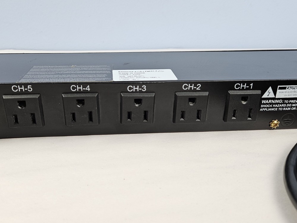 Eliminator Lighting Controller E-107 Rack Mount 8-Switch Power Strip Center 115V