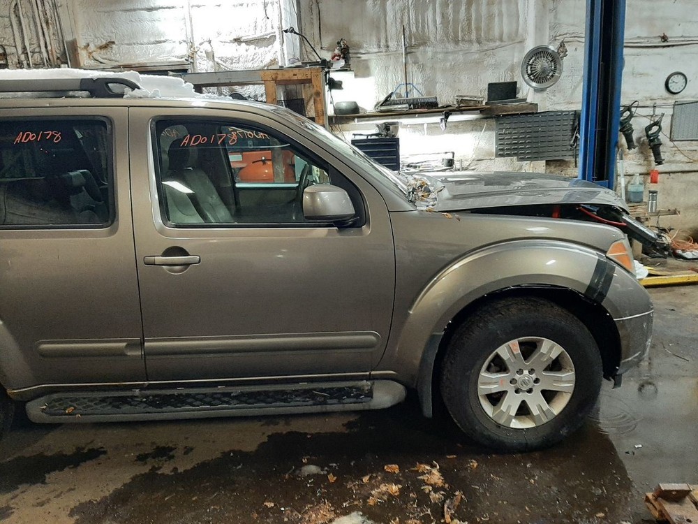 PATHFINDR 2005 High Mounted Stop Light 1075876