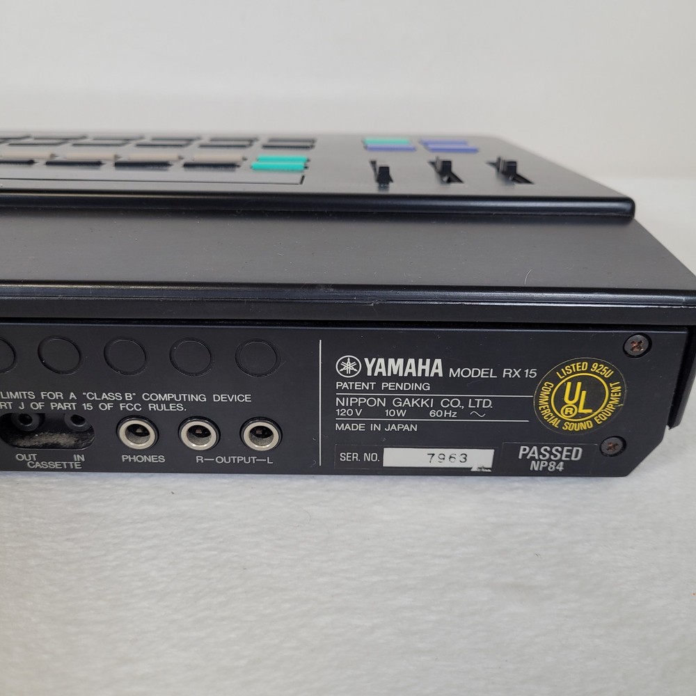 YAMAHA RX15 Digital Rhythm Programmer Drum Machine