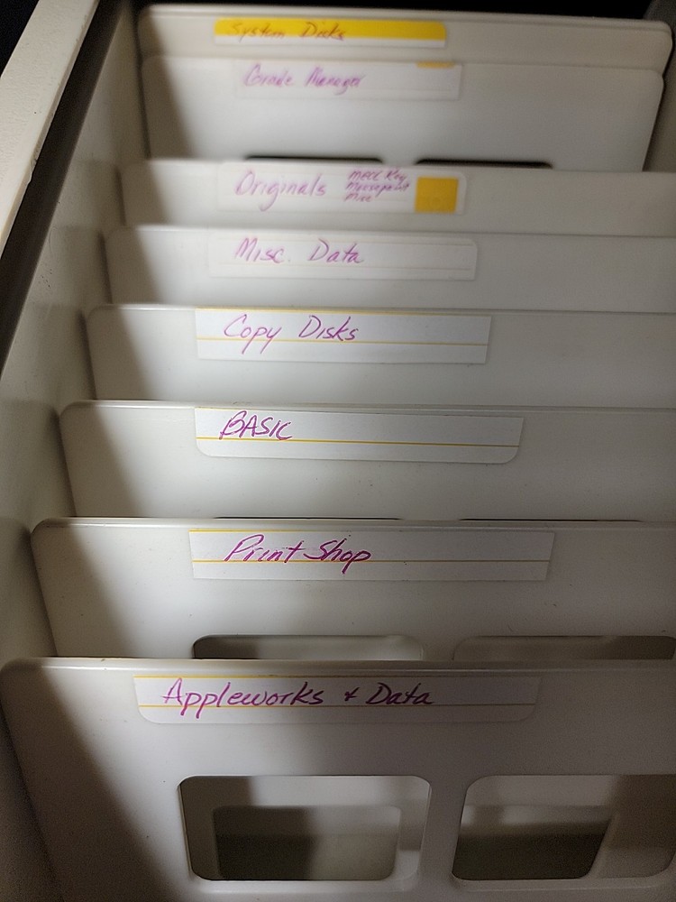 Vintage 1983 MicroComputer Accessories 5.25" Floppy Disk Holder Apple Computer