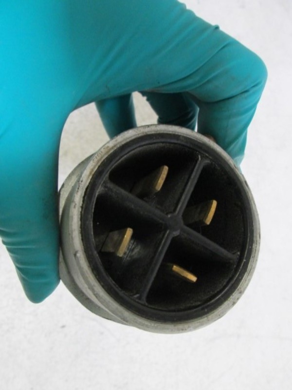 PYLE-NATIONAL PLUG JPD 83048 PR UNMP