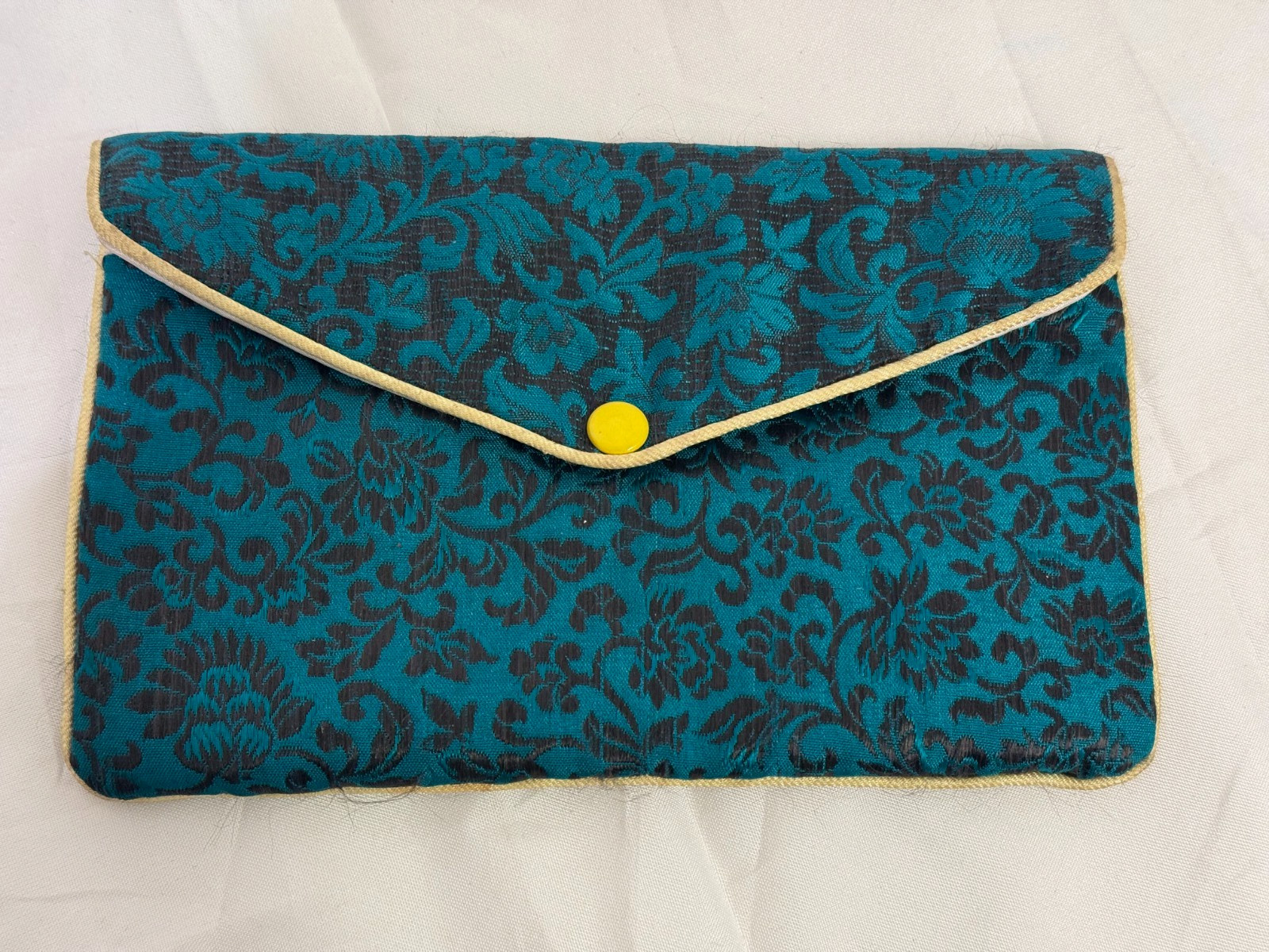 JAPANESE ASIAN CHINESE SILK GREEN WALLET SIGNED OVAL BOX PAINTING GEISHA WOMAN