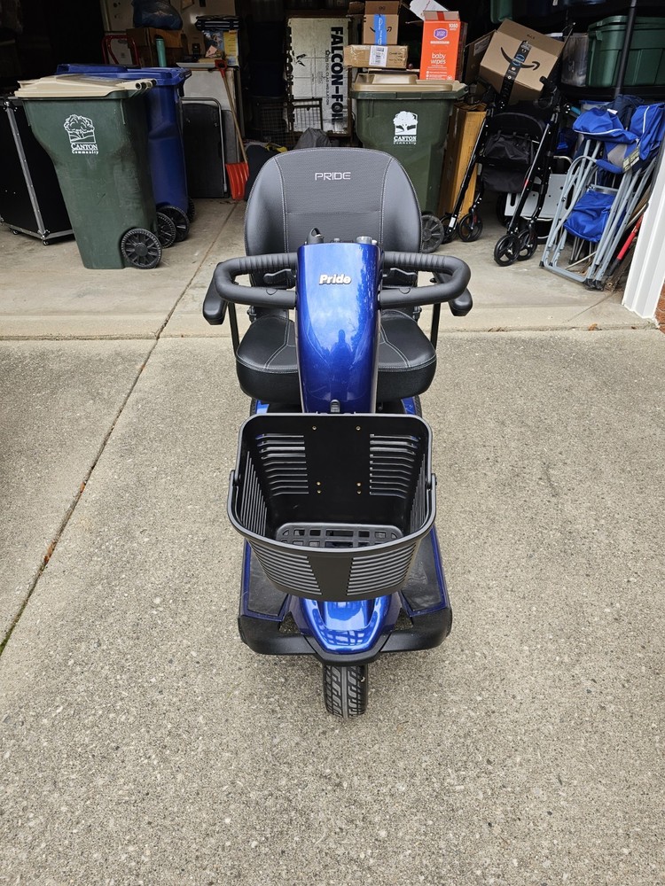 Pride Victory 10 Mobility Scooter Blue Weight Capacity 400 lbs Slight Usage