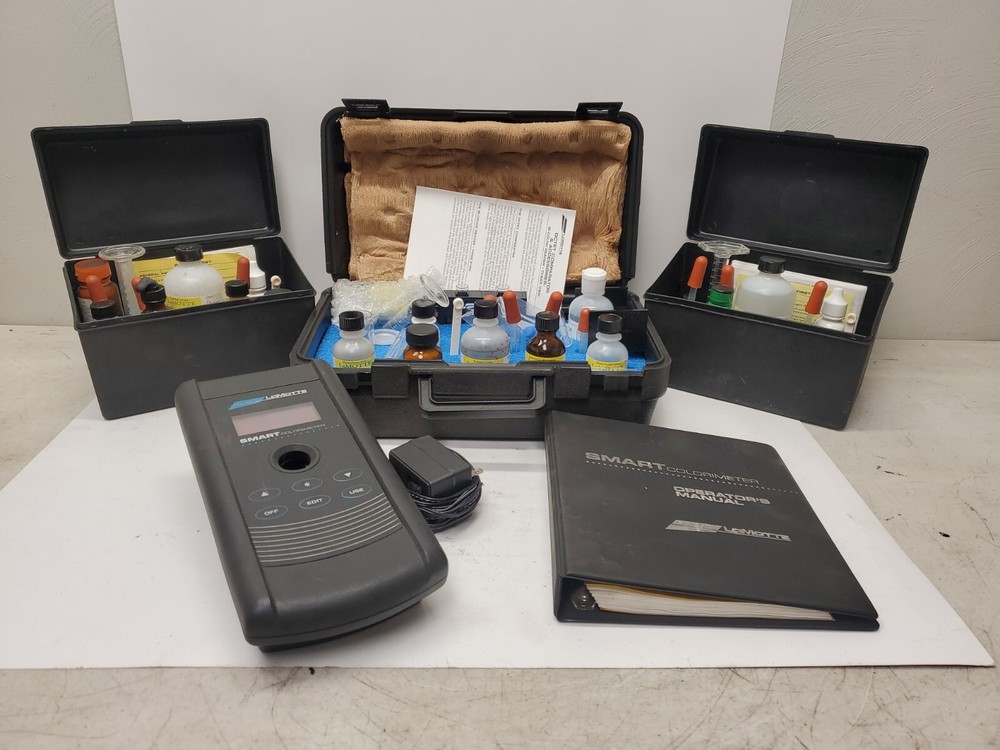 LaMotte SMART Colorimeter Model SMART with Accessories **UNTESTED**