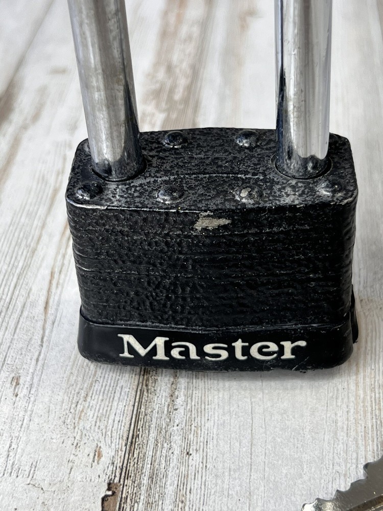 Master Lock - Keyed Padlock - Black - 1 Key