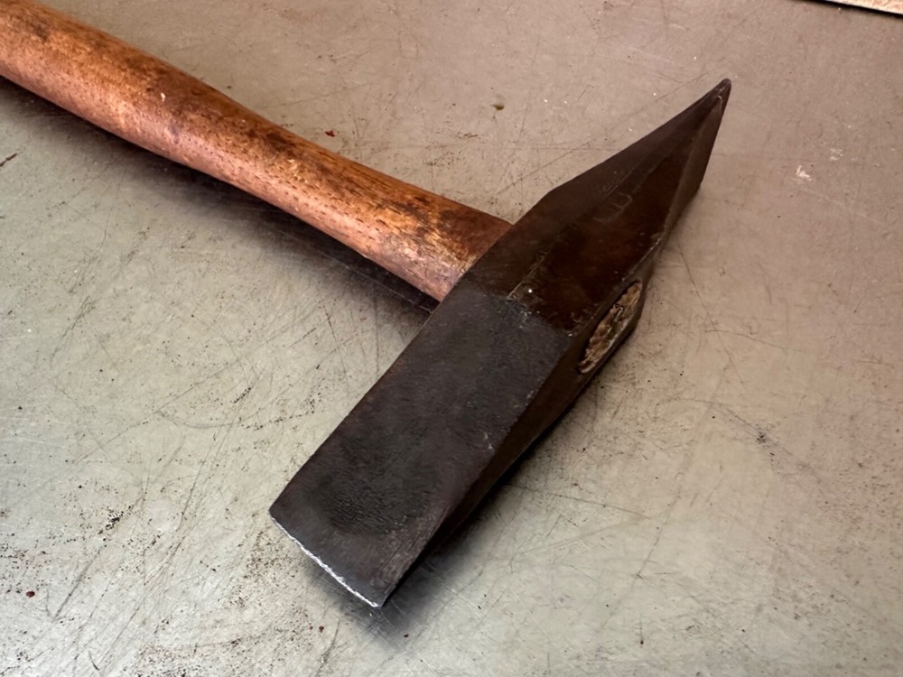 Vintage ATHA Scaling Hammer 1 Pound 5oz.