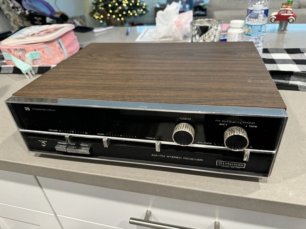 Claricon 36-700 Am-FM Stereo Receiver