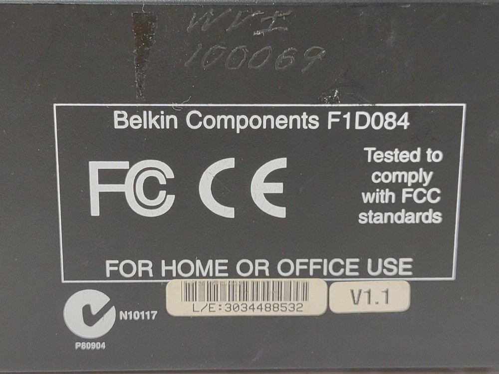 Belkin F1D084 OmniView CAT5 KVM Extender Remote Console