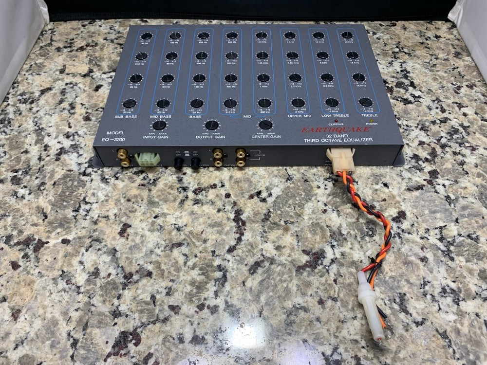 EARTHQUAKE EQ-3200 32 BAND THIRD OCTAVE EQUALIZER