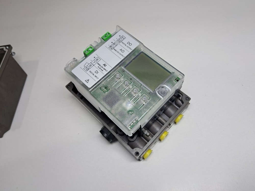 ARCASMART 826.E2-A00-M10-G positioner
