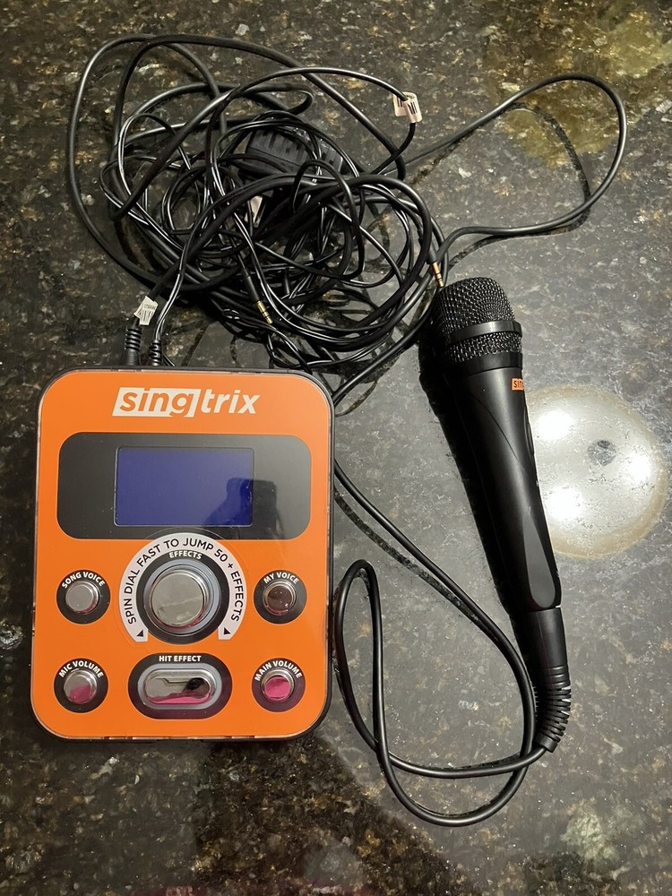 SingTrix Karaoke System Voice Effects Processor With Microphone WORKING
