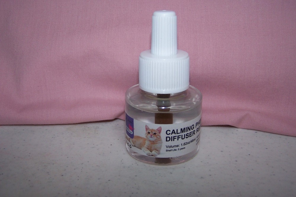 Cat Calming Pheromone Diffuser Refill 1.62 oz./48 ml. NEW Bottle