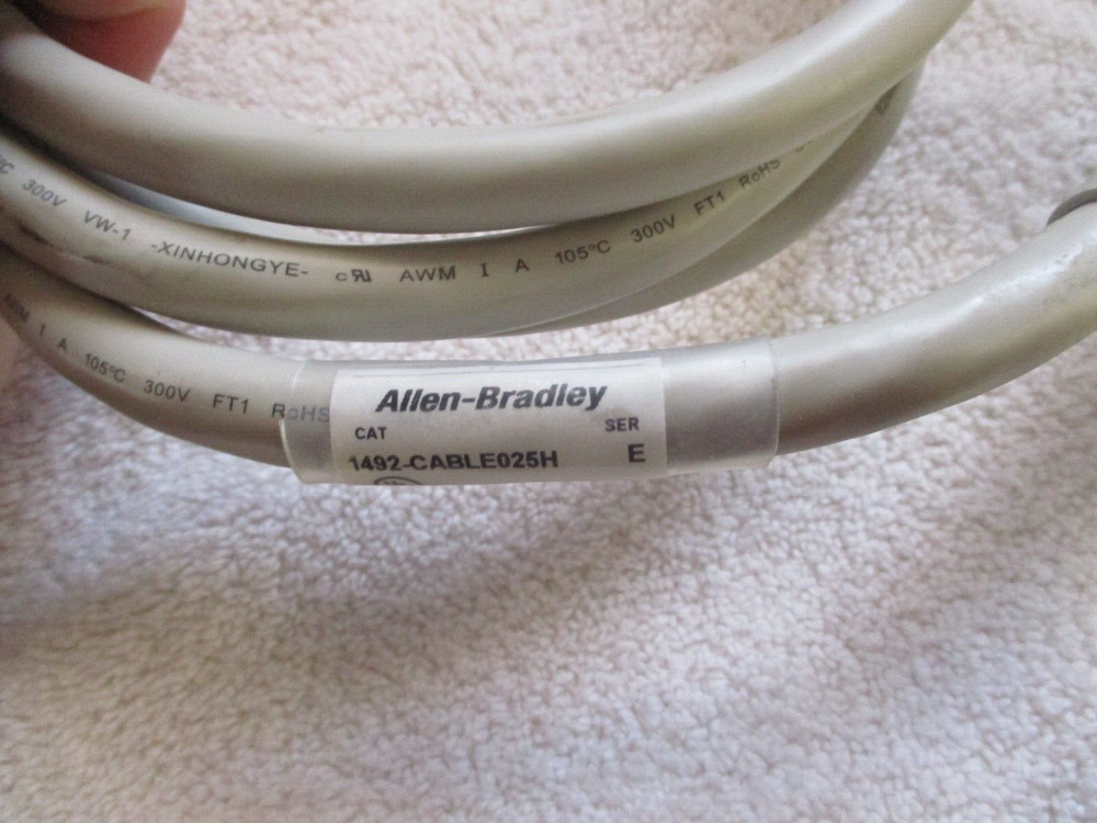 Allen Bradley Cable Assembly for Digital I/O Module 1492-CABLE025H Ser E