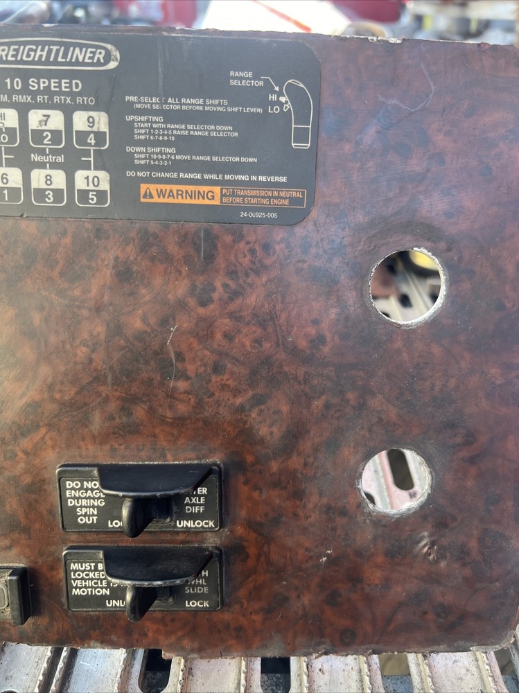 freightliner columbia dash panel Oldes Model