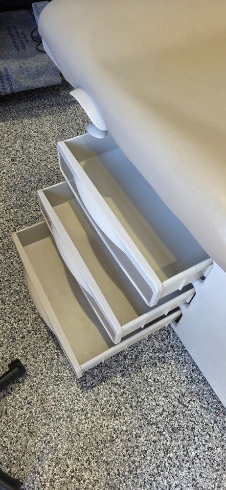Midmark - Ritter 204 Exam Table
