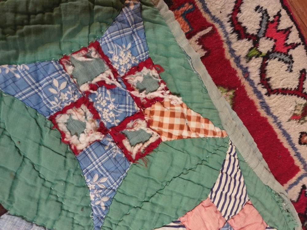 Vintage Hand Made Quilt Pre-Owned Blue