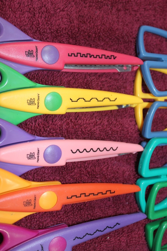 14 Provo Craft Decorative Scissors