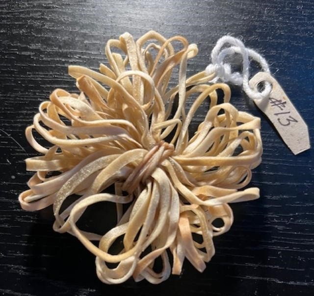 ~~#13   1/8" Deer  Rawhide Sinew 19' ONE pc  Heavy Weight Gloves