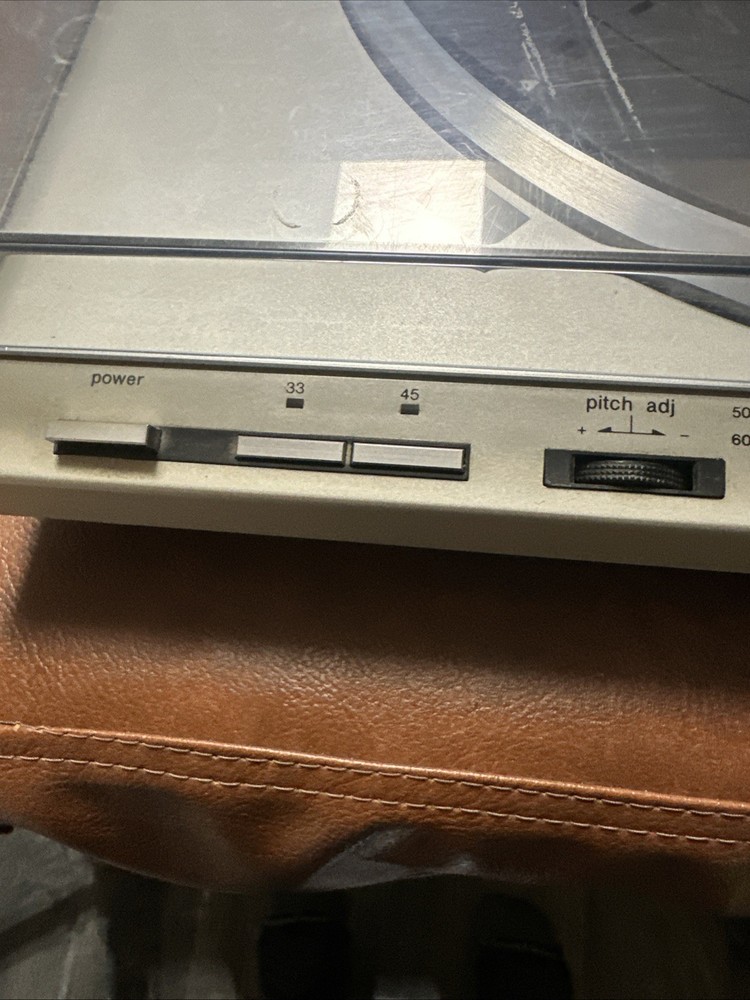 Technics SL-DL1 Direct Drive Linear Tracking Turntable