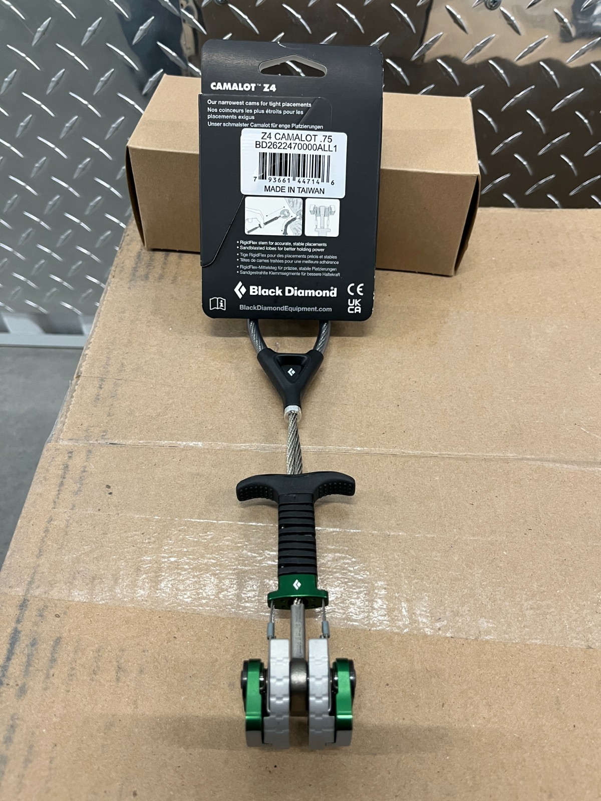 Black Diamond Camalot™ Z4 - Flexible Stem Climbing Cam - Various Sizes