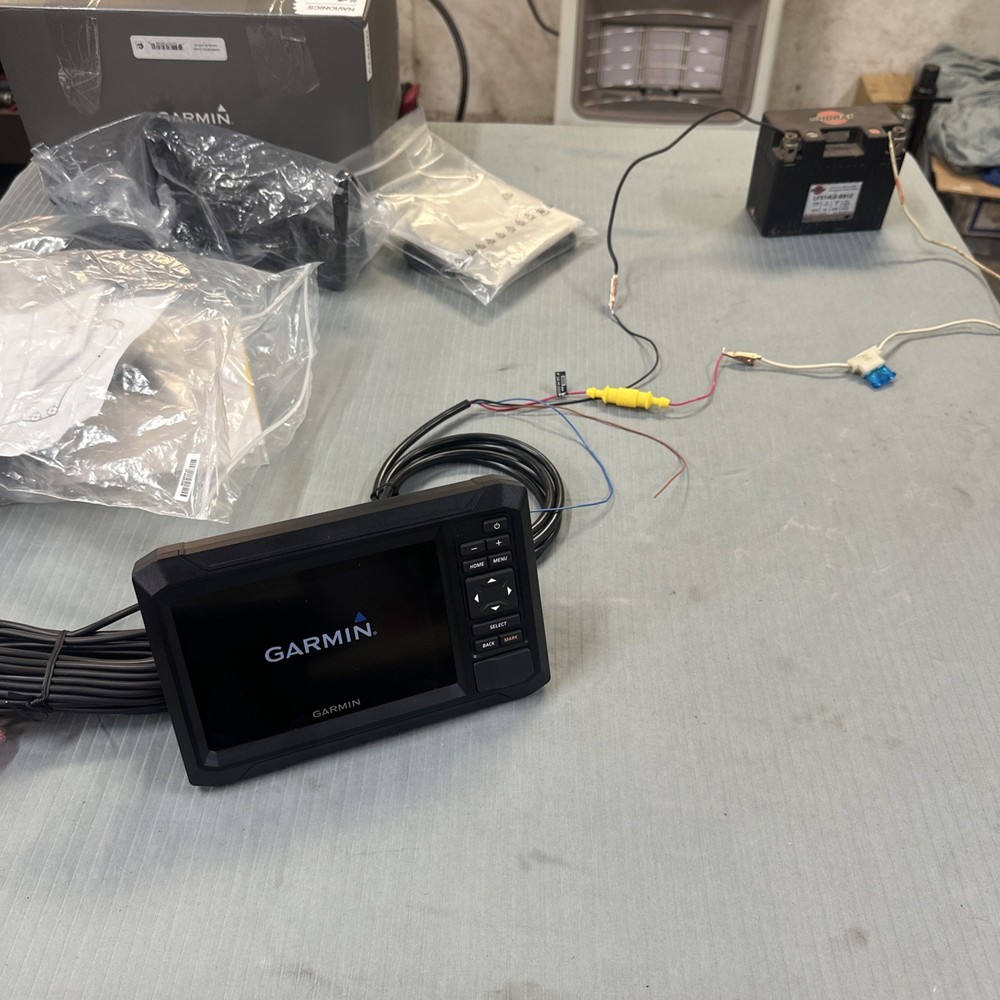 GARMIN ECHOMAP 5” UHD2 54CV + Transducer Chartplotter/Fishfinder Combo. SEE VID