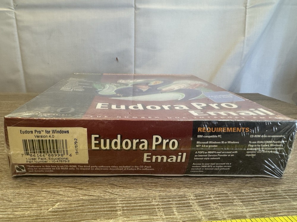 Qualcomm Eudora Pro commcenter DELUXE VERSION 4.0 windows 95 NT. NEW SEALED.
