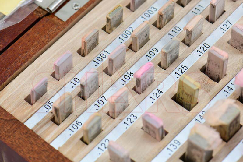 SHARS RECTANGULAR GAGE BLOCK SET 81 PC .05-4" AS-1 GRADE W/ NIST CERTIFICATE L}